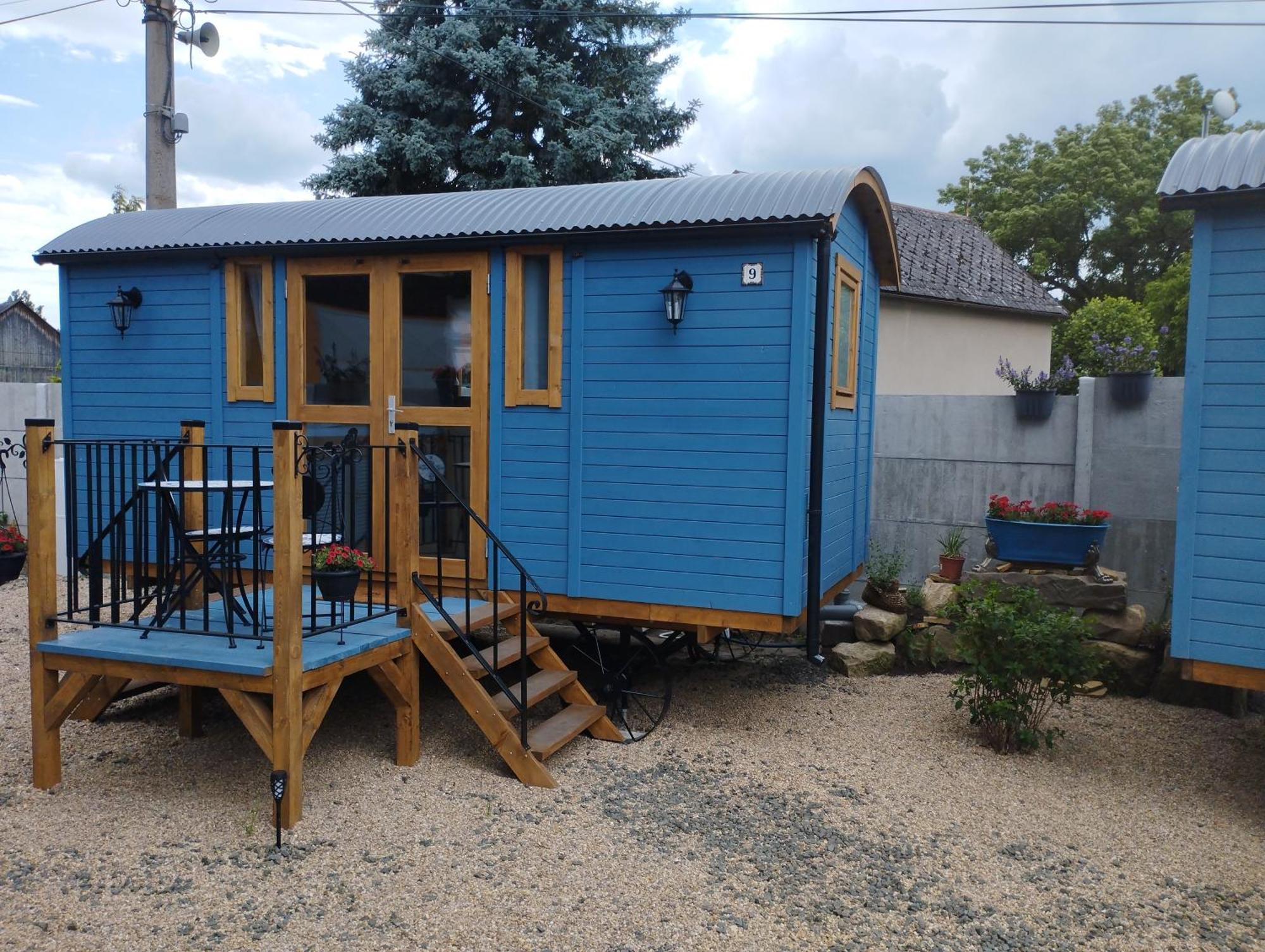 Penzion Restaurace U Helferu Libun Bagian luar foto