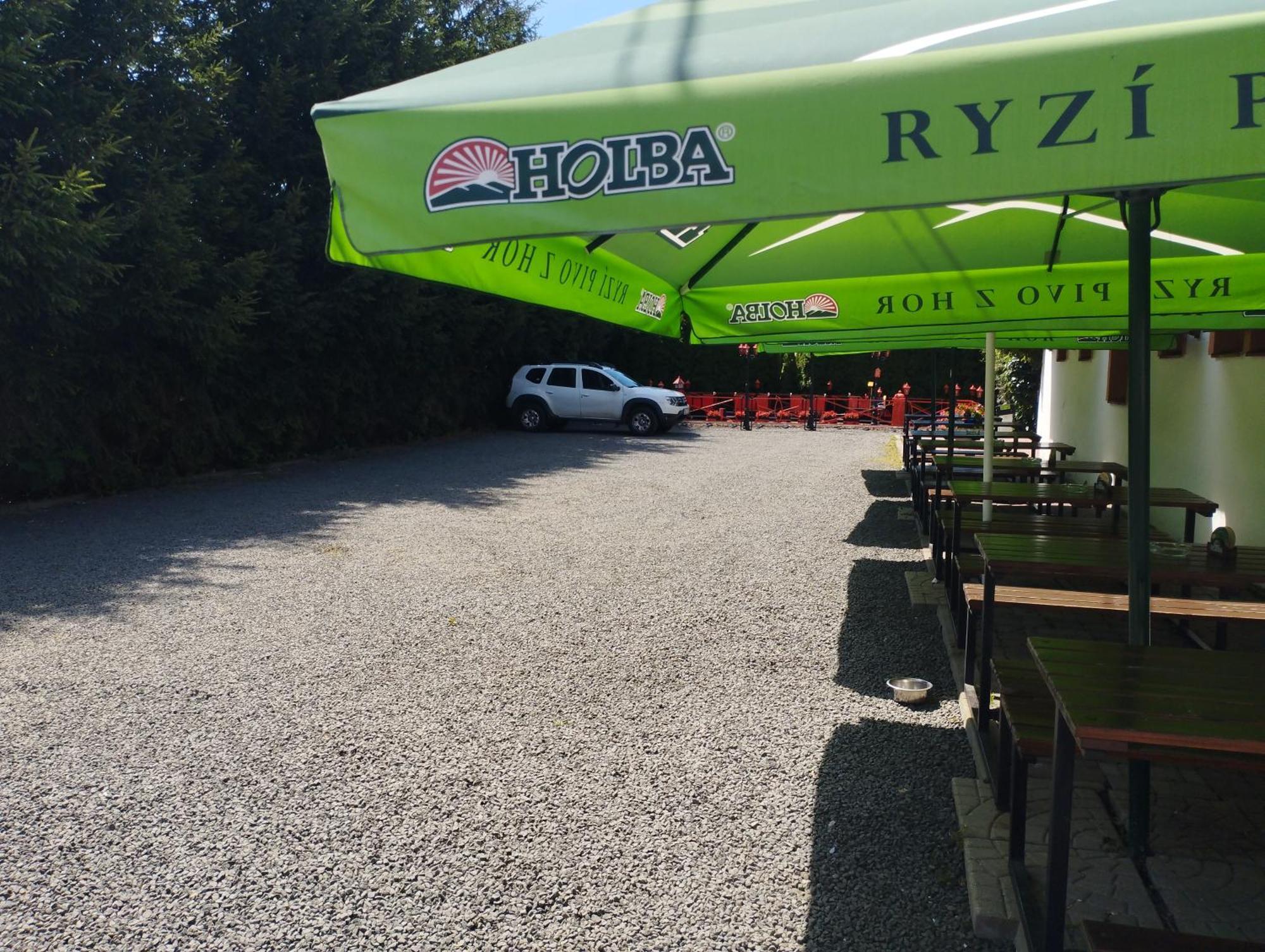 Penzion Restaurace U Helferu Libun Bagian luar foto